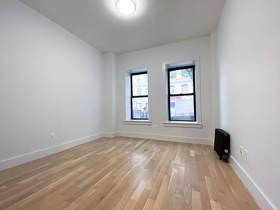 4th image of 471 W 125th St #2