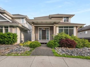 3382 Darwin Ave, Coquitlam, BC V3B 0C9