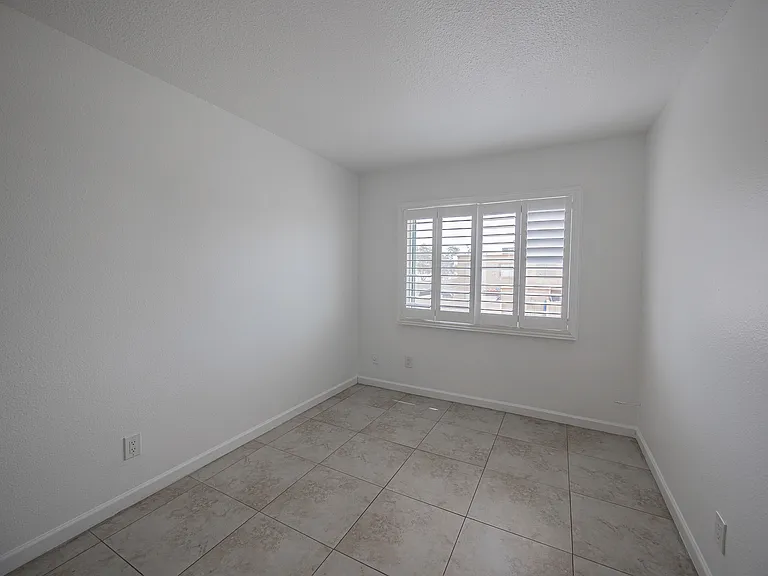4615 E Jones Ave — Photo 12