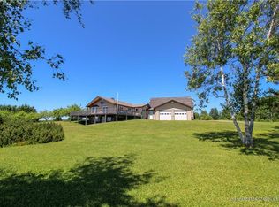255 Retreat Rd, Island Falls, ME 04747