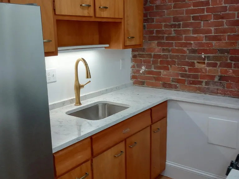 23 Dartmouth Pl #4R — Photo 2