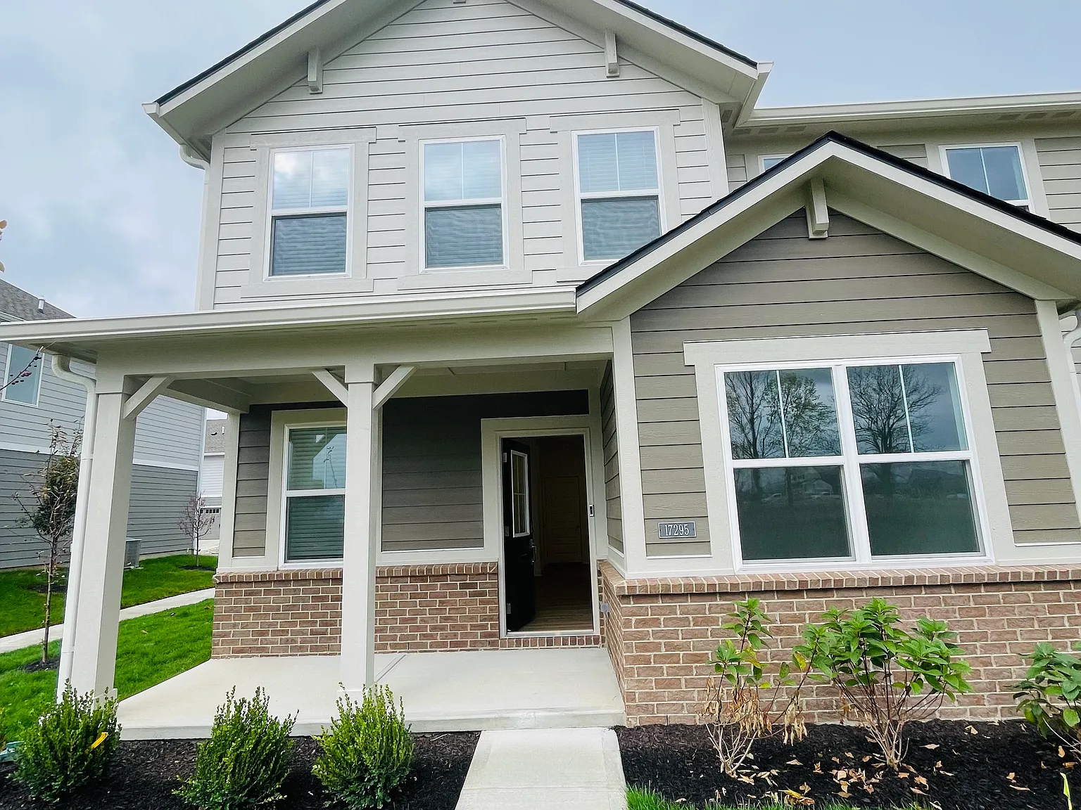 3 bed, 2.5 bath, 1771 sqft, $2,250 — Photo 2
