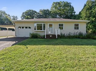 17 Dawn Drive, Glenville, NY 12302
