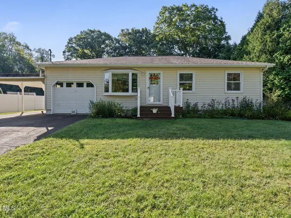 17 Dawn Drive, Glenville, NY 12302