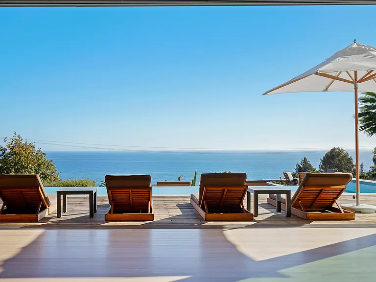 Breathe in Malibu's fresh air and unforgettable views.