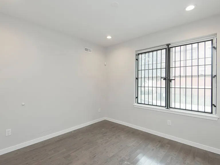 1816 Harlan St #1 — Photo 4