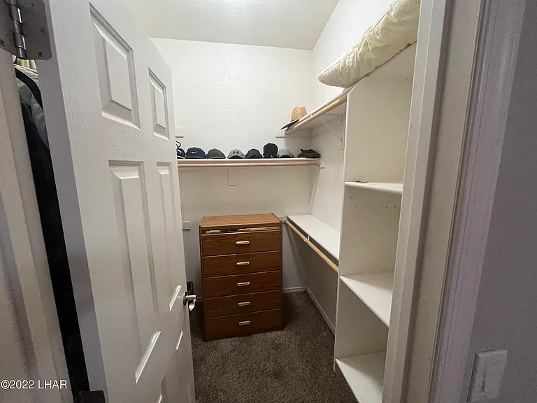 2570 Glengarry Dr — Photo 15