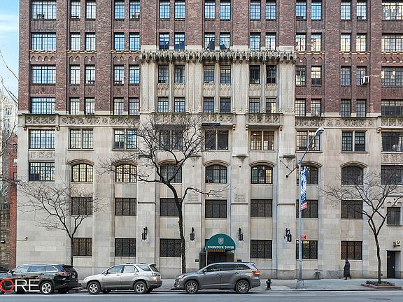 4th image of 320 E 42nd St APT 715