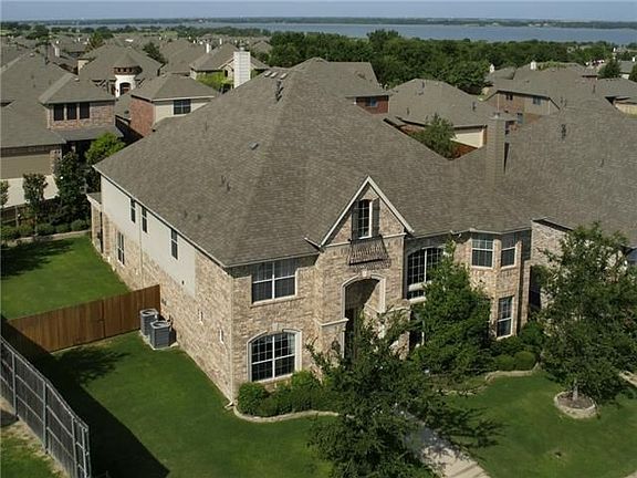 4th image of 1015 Pinehurst Dr