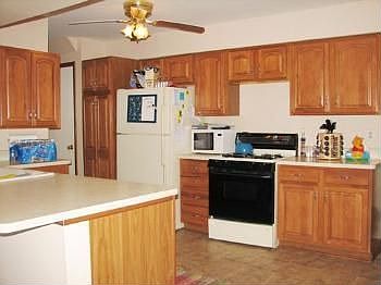 3rd image of 43715 Fredericksburg St