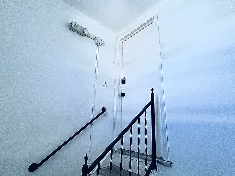 205 N 16th St #3 — Photo 8