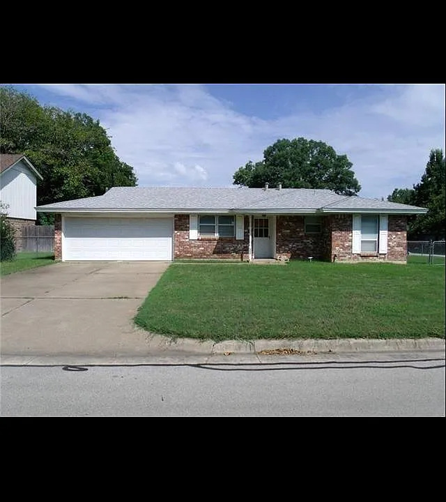 628 Maple Ave