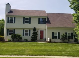 49 Coles Rd, Middletown, CT 06457