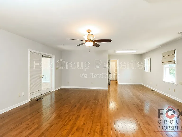 2049 Charlotte Hwy — Photo 9