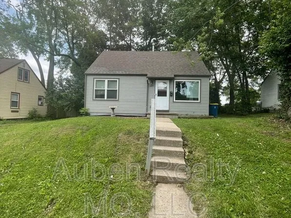 667 Thornton St, Liberty, MO 64068