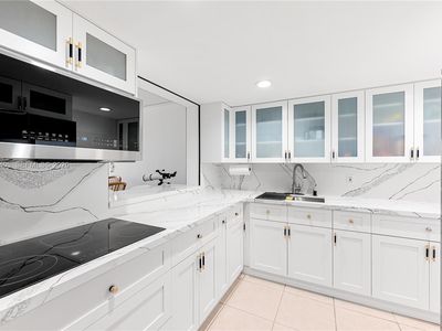 6195 Rock Island Rd APT 503, Tamarac, FL, 33319