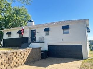 1605 S 95th St, Omaha, NE 68124