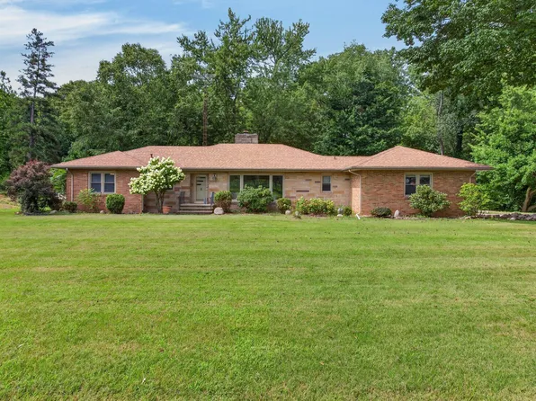 3712 S Pipestone Rd, Sodus, MI 49126