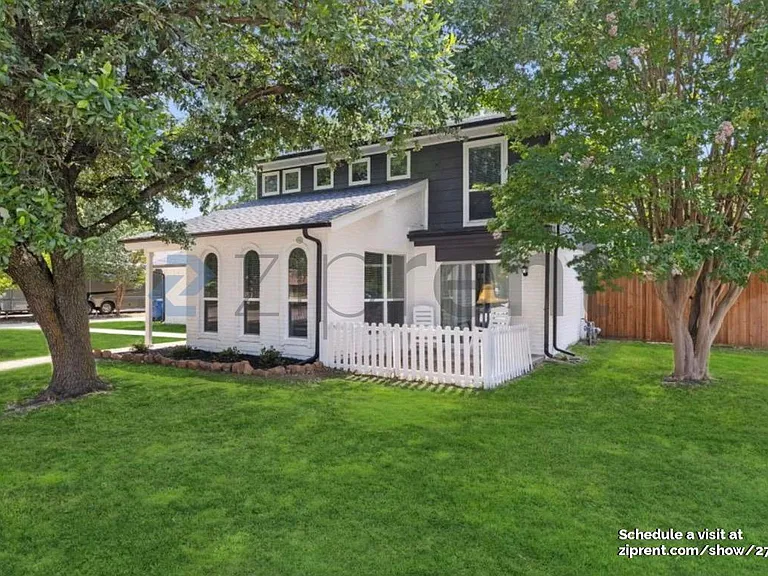 127 Hardwicke Ln — Photo 1