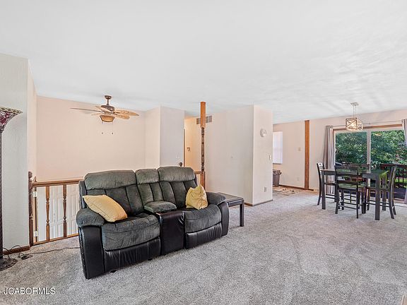 3rd image of 5428 Bret Ct