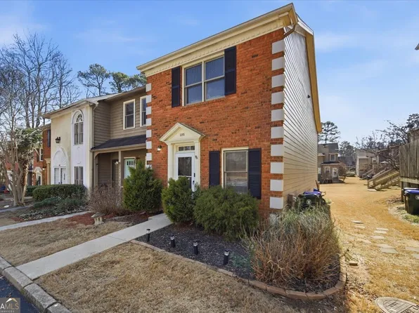 2215 Spring Walk Ct, Atlanta, GA 30341