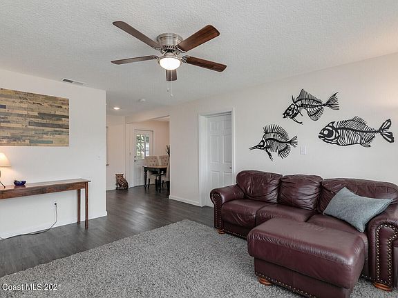 4th image of 2393 Dakota Dr