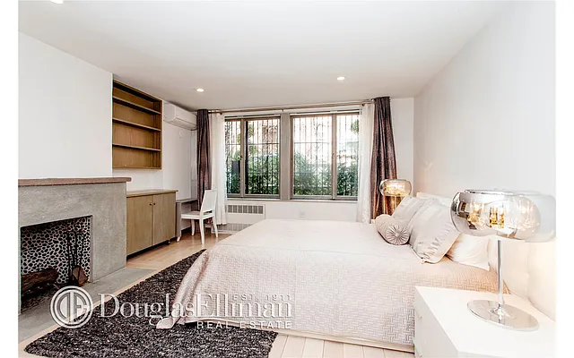 Rented by Douglas Elliman | media 23