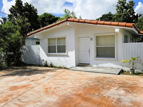 2nd image of 2335 NW 55th St