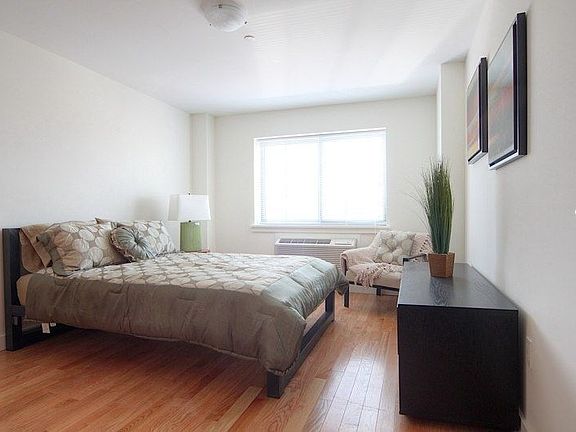 5th image of 31-35 31st St #604