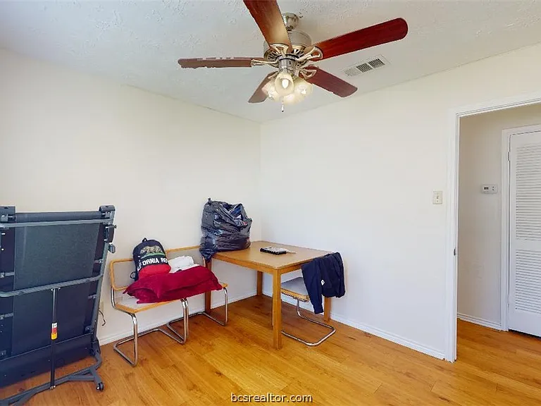 1005 Spring Loop #C — Photo 11