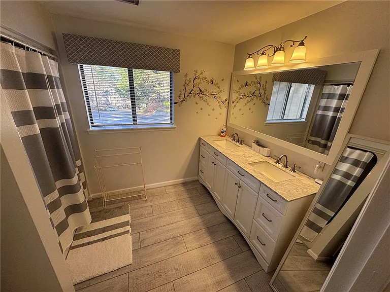 115 Harbor Lights Dr — Photo 21