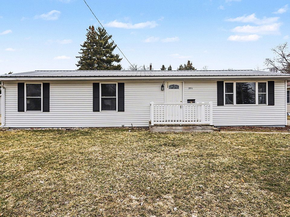 1st image of 351 Roosevelt St