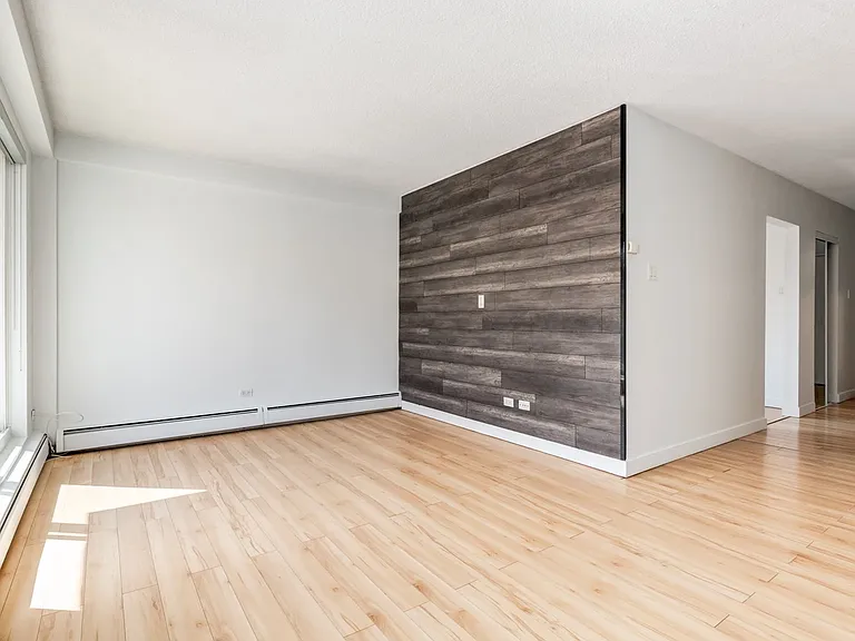 1015 Cameron Ave SW — Photo 8