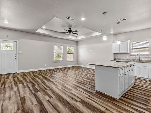 3rd image of 4210 Park St