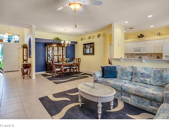 4th image of 9213 Coach House Ln