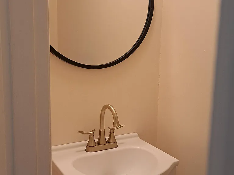 1602 Friendship Rd — Photo 8