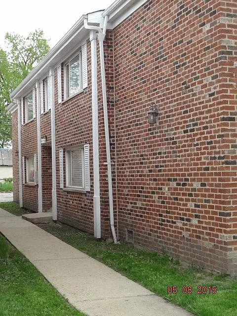 710 W 111th St