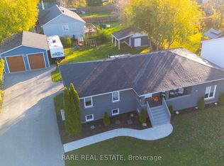 9 Clarendon St, Clearview, ON L0M 1N0