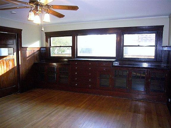 4th image of 1248 N College Ave