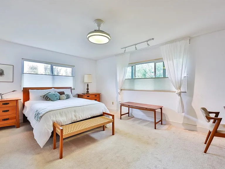 1524 Ynez Pl — Photo 23