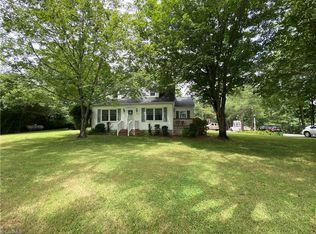 1870 Oscar Frye Rd, Pinnacle, NC 27043