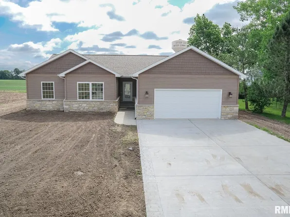 140 Illini Trl, Virden, IL 62690