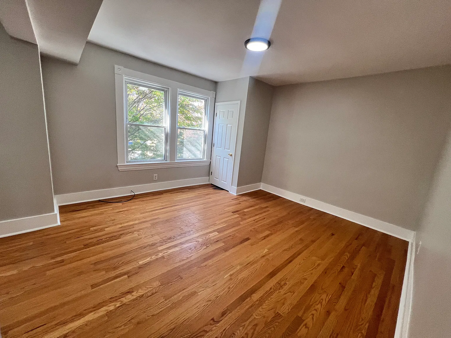 2 bed, 800 sqft, $1,595 — Photo 3