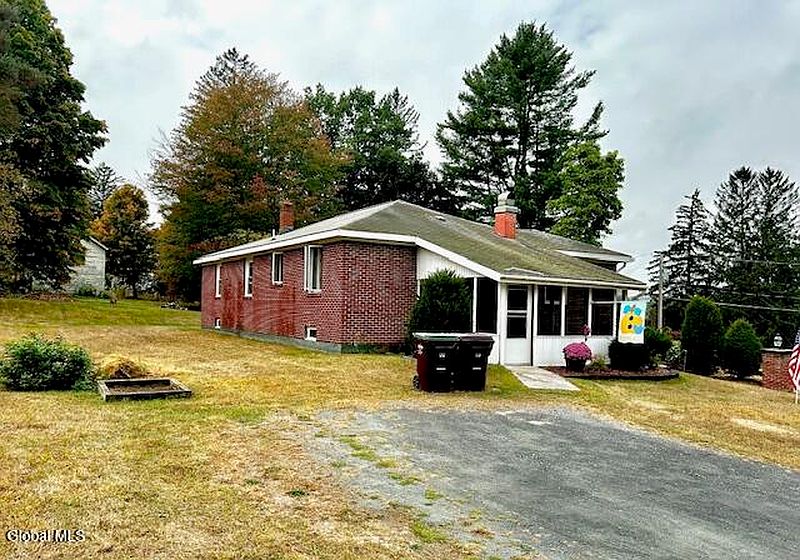 3rd image of 26 School Street