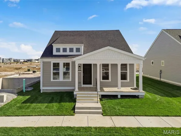 9043 Wilkie Station St, Saint Charles, MO 63301