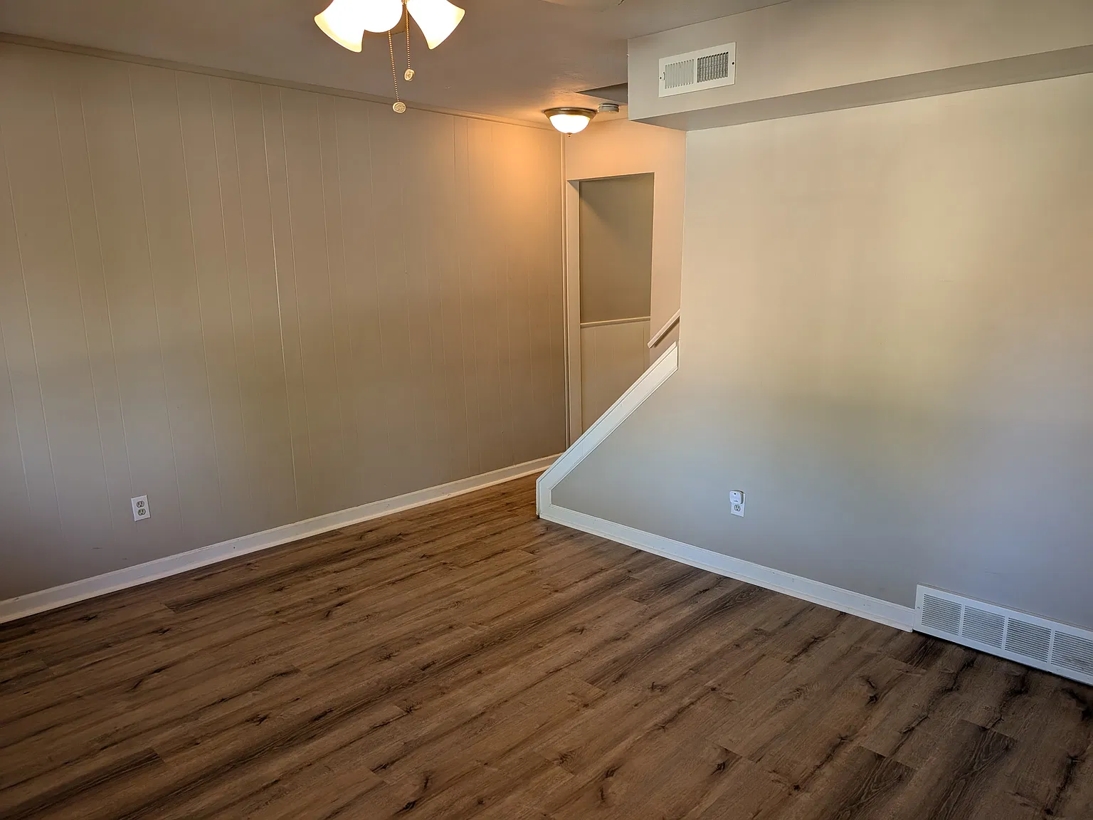 2 bed, 896 sqft, $1,100 — Photo 4