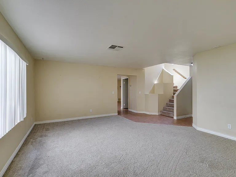 9532 Amber Valley Ln — Photo 4