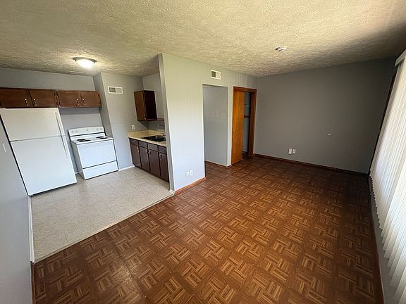 2nd image of 1910 J St #201