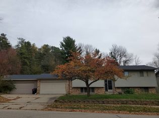 1907 Gernentz Ln, Red Wing, MN 55066