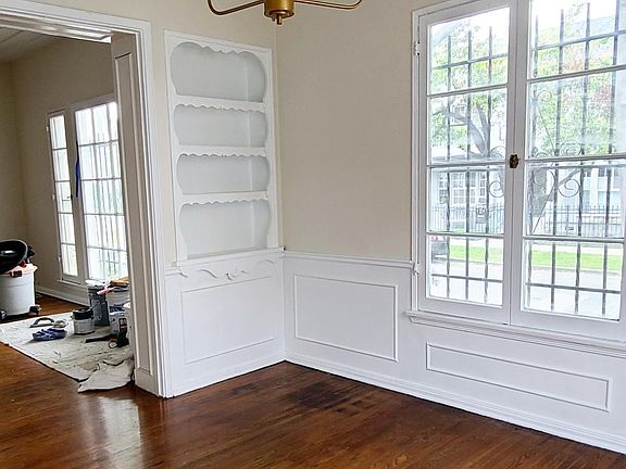 5th image of 1007 S Holt Ave